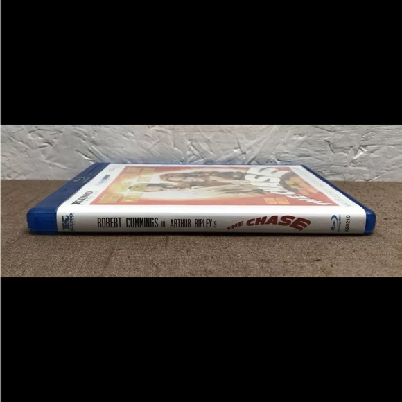 MINT! The Chase (1946, Blu-ray, 2016) Black & White - Kino Classics - Picture 6 of 6